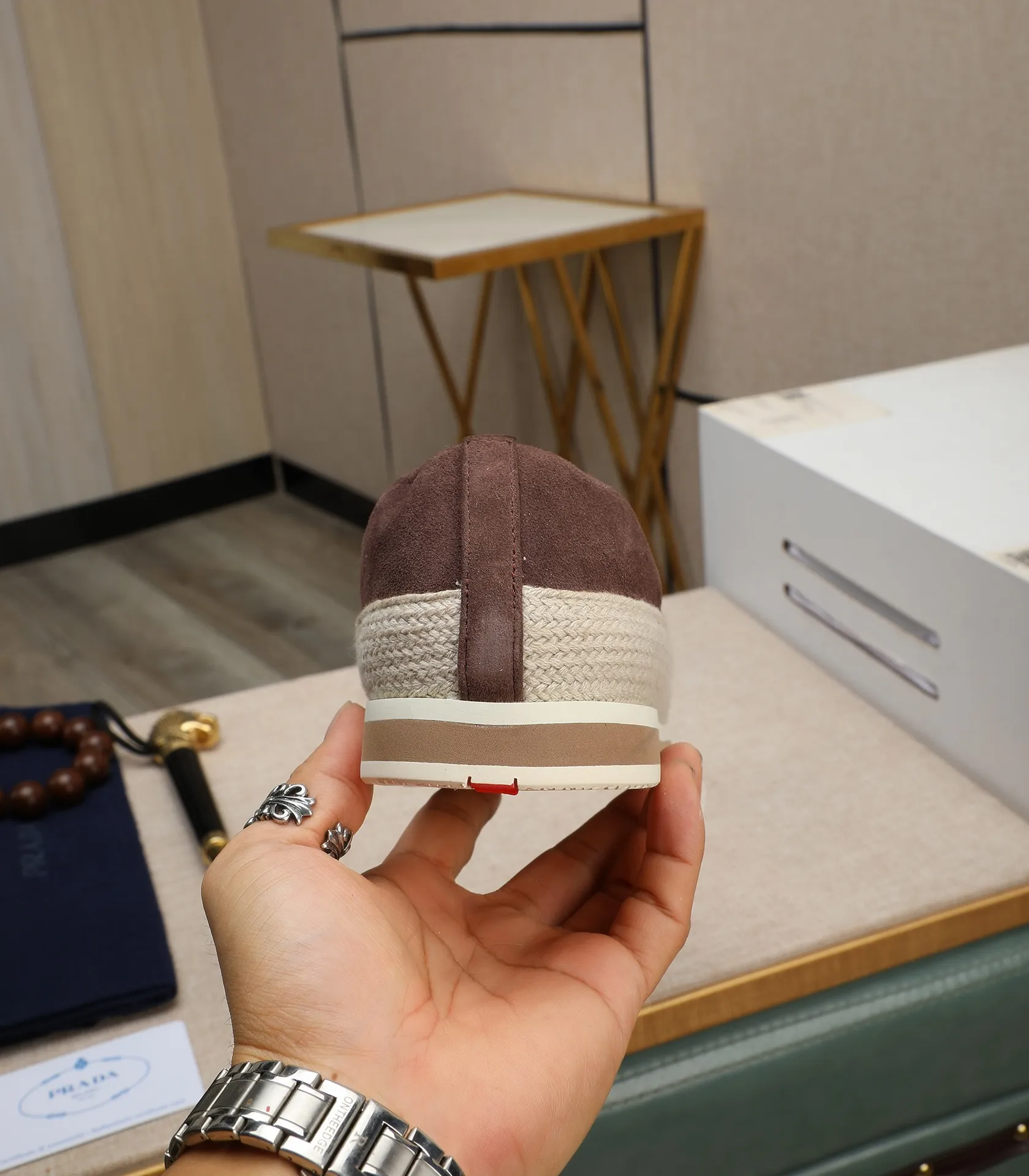 Men's men's shoes 💰460 high-end version. PRADA (Prada) men's casual style, compare the quality at the counter 🧚🏿♂️Imported cowhide fabric 🐎Water-dyed comfortable and soft cowhide lining for feet 🐂Genuine leather outsole with label 🎉 Size 38-44. Can be customized for 45💥🏆